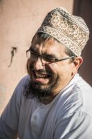 İmam güldü